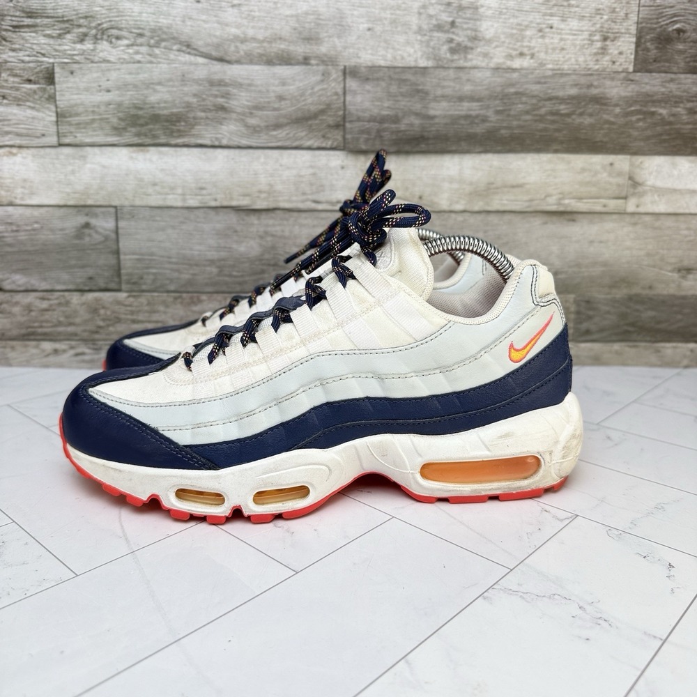Nike Air Max 95 - Women's 3079600-405 - Indigo Storm Crimson Navy White - Picture 3 of 9